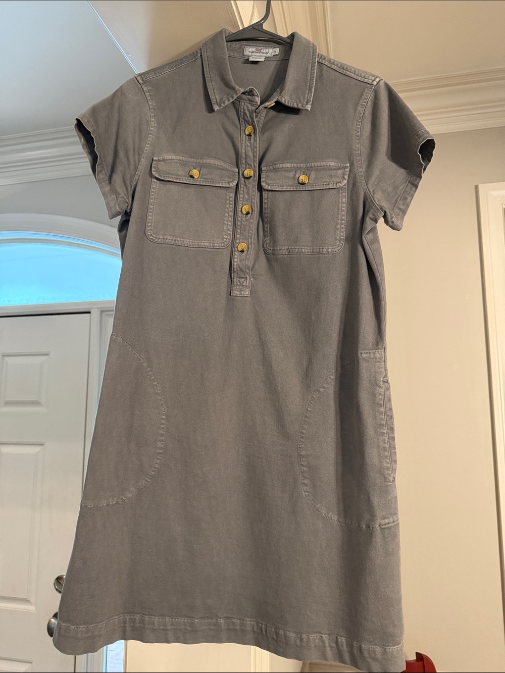 Vineyard Vines Short-Sleeve Mini shirt Dress in Gray with buttons